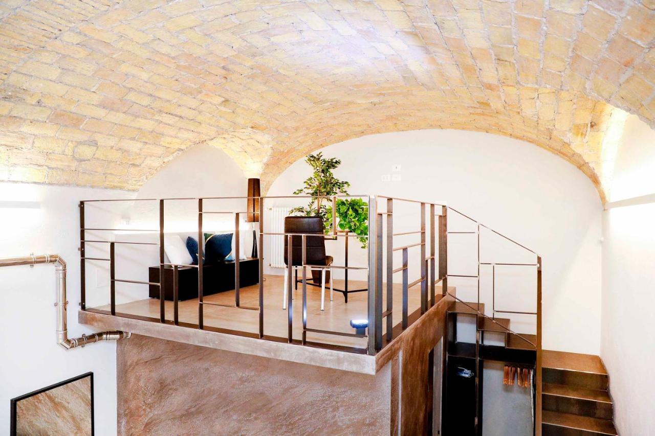 Post Industrial Loft Trastevere - Top Collection Řím Exteriér fotografie